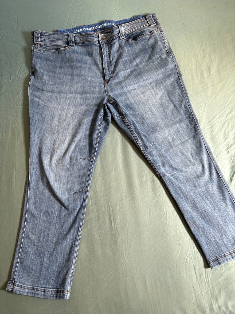 Duluth Trading Co Men’s Relaxed Jeans - Light Blue Wash